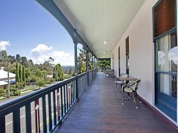 The Victoria & Albert Guesthouse - Accommodation Whitsundays 2