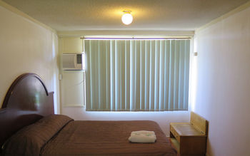 Amg Motel & Serviced Apartments - Accommodation Whitsundays 4