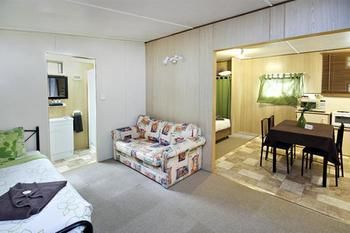 Mapleton Cabins & Caravan Park - Accommodation Whitsundays 3