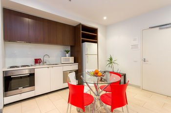 ABC Accommodation - Flinders - Accommodation Whitsundays 2