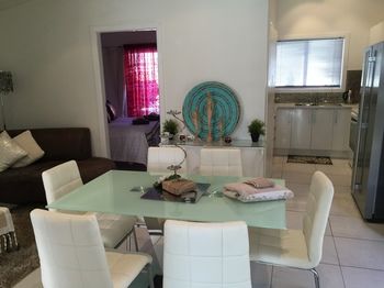 Sydney Executive Garden Villa - Accommodation Whitsundays 7