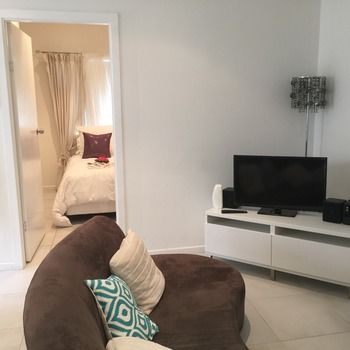 Sydney Executive Garden Villa - Accommodation Whitsundays 27
