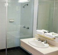 Newcastle Beach Hotel - Accommodation Whitsundays