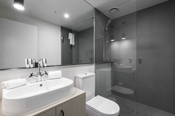Playhouse Apartments - Accommodation Whitsundays 6