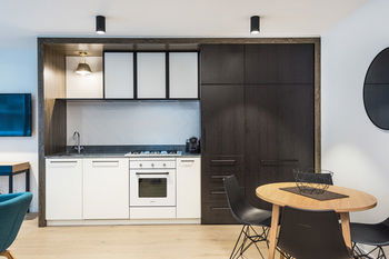 Playhouse Apartments - Accommodation Whitsundays 17