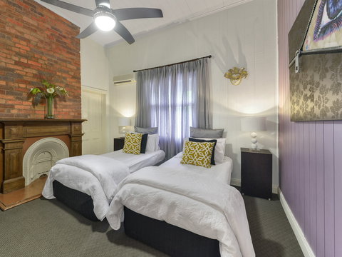 One Thornbury Boutique Bed & Breakfast - Accommodation Whitsundays 6