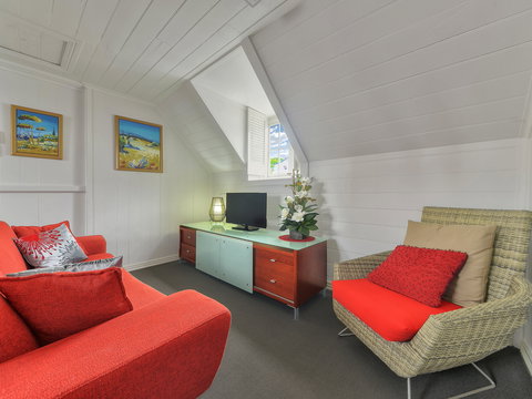 One Thornbury Boutique Bed & Breakfast - Accommodation Whitsundays 12