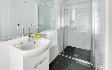 BEST WESTERN Tall Trees Canberra - Accommodation Whitsundays 2