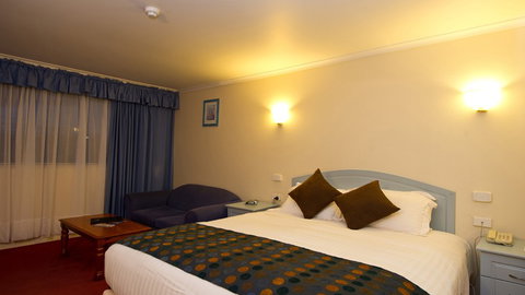 BEST WESTERN Balmoral Motor Inn - Accommodation Whitsundays 0
