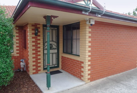 BEST WESTERN Fawkner Airport Motor Inn And Serviced Apartments - Accommodation Whitsundays 0