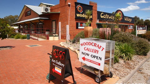 BEST WESTERN Stagecoach Motel - Accommodation Whitsundays 0