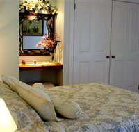 Addlestone House Bed  Breakfast - Accommodation Whitsundays