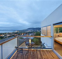 Library House - Accommodation Whitsundays