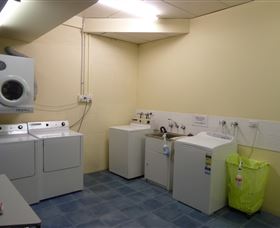 Mayfair Plaza Motel - Accommodation Whitsundays 4