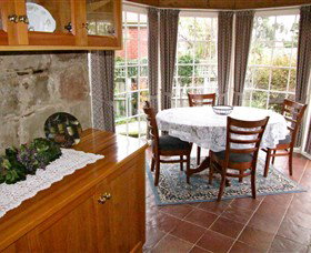 Crescentfield Cottage - Accommodation Whitsundays 3