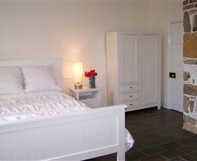 Cleburne - Accommodation Whitsundays 4