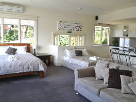 Belton House - Accommodation Whitsundays 0