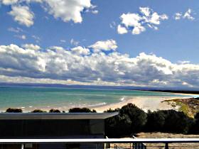 Freycinet Beach Apartments - Accommodation Whitsundays 0