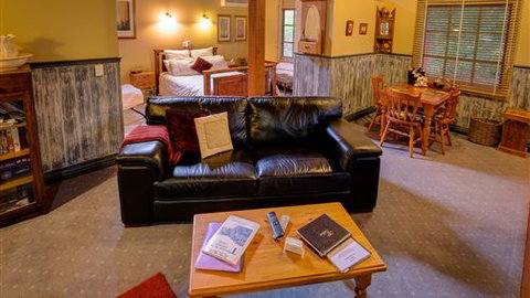 Trawool Cottages & Farmstay - Accommodation Whitsundays 6