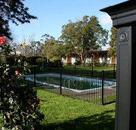 Captains Lodge International - Accommodation Whitsundays