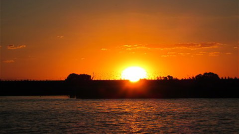 Kangaroo Lake Caravan Park - Accommodation Whitsundays 2