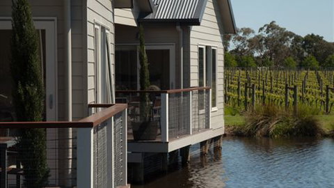 Lakeside Villas At Crittenden Estate - Accommodation Whitsundays 1