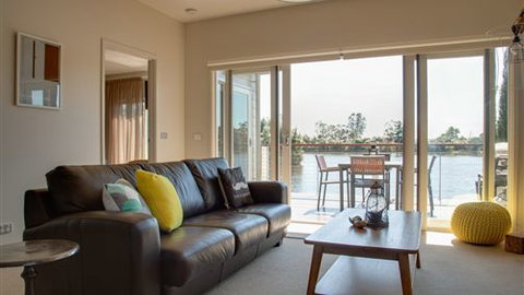 Lakeside Villas At Crittenden Estate - Accommodation Whitsundays 2