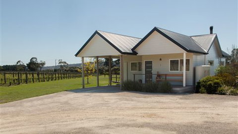 Lakeside Villas At Crittenden Estate - Accommodation Whitsundays 3