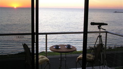 Clifftop Accommodation Portland Victoria - Accommodation Whitsundays 0