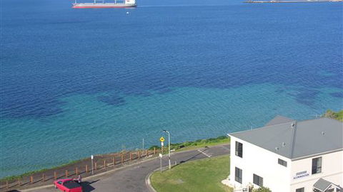 Clifftop Accommodation Portland Victoria - Accommodation Whitsundays 1