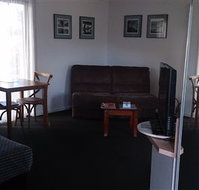Budget On The Lake - Accommodation Whitsundays