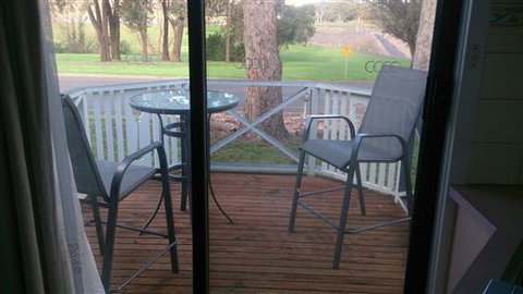 Budget On The Lake - Accommodation Whitsundays 2