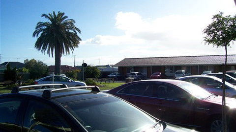 Geelong Golden Palms Motel - Accommodation Whitsundays 2