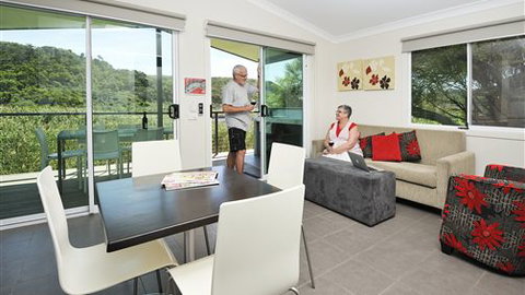 Port Campbell Holiday Park - Accommodation Whitsundays 0