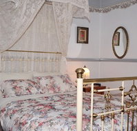 Cuddledoon Cottages BB - Accommodation Whitsundays