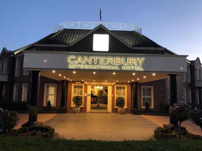 Canterbury International Hotel - Accommodation Whitsundays 6