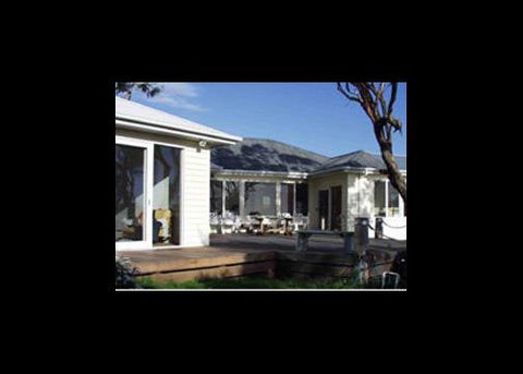 HolidayMakers - Accommodation Whitsundays 0