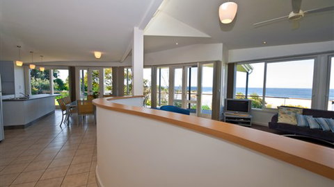 HolidayMakers - Accommodation Whitsundays 4