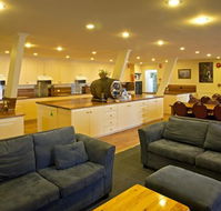 Alpha Ski Lodge - Accommodation Whitsundays