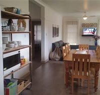 Lakeside Vista Holiday House - Accommodation Whitsundays