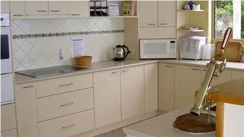 Abalone Beach House - Accommodation Whitsundays 1