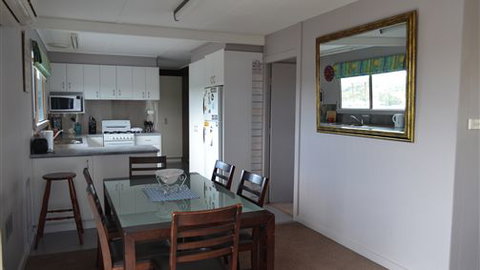 House On The Hill Port Campbell - Accommodation Whitsundays 4
