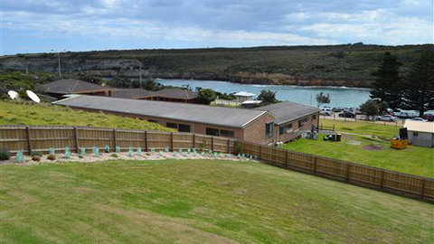 House On The Hill Port Campbell - Accommodation Whitsundays 7