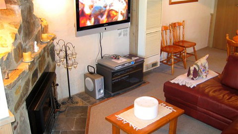 Wallace's - Crystal Creek Chalet 1 - Accommodation Whitsundays 1