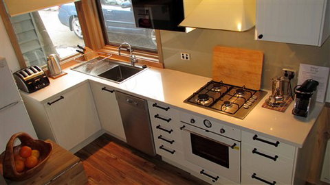 Wallace's - Crystal Creek Chalet 1 - Accommodation Whitsundays 0