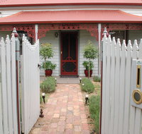 Airleigh Rose Cottage - Accommodation Whitsundays