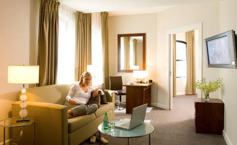 Amora Hotel Riverwalk Melbourne - Accommodation Whitsundays 1