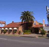 Burke  Wills Motor Inn - Accommodation Whitsundays