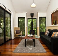 Cedar Creek Lodges at Thunderbird Park - Accommodation Whitsundays