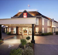 Canterbury International Hotel - Accommodation Whitsundays